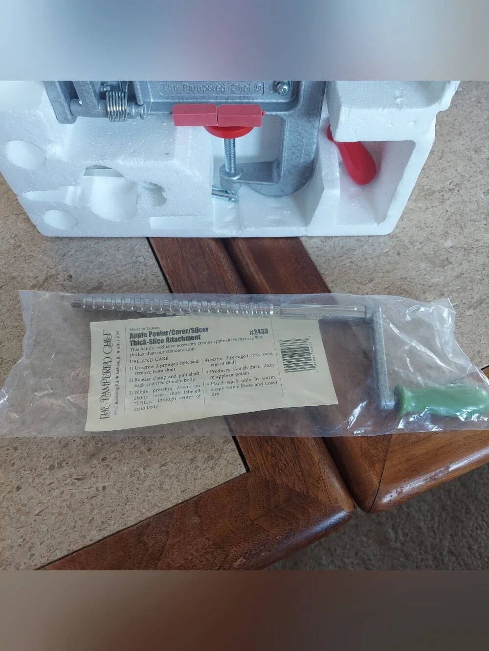 The Pampered Chef Apple Peeler/Corer/Slicer With Thick Slice Attachment